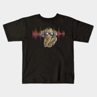 Cool elephant listening to music Kids T-Shirt